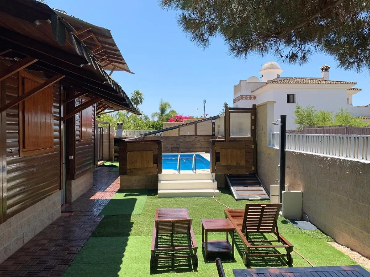 Wood House Close Beach location