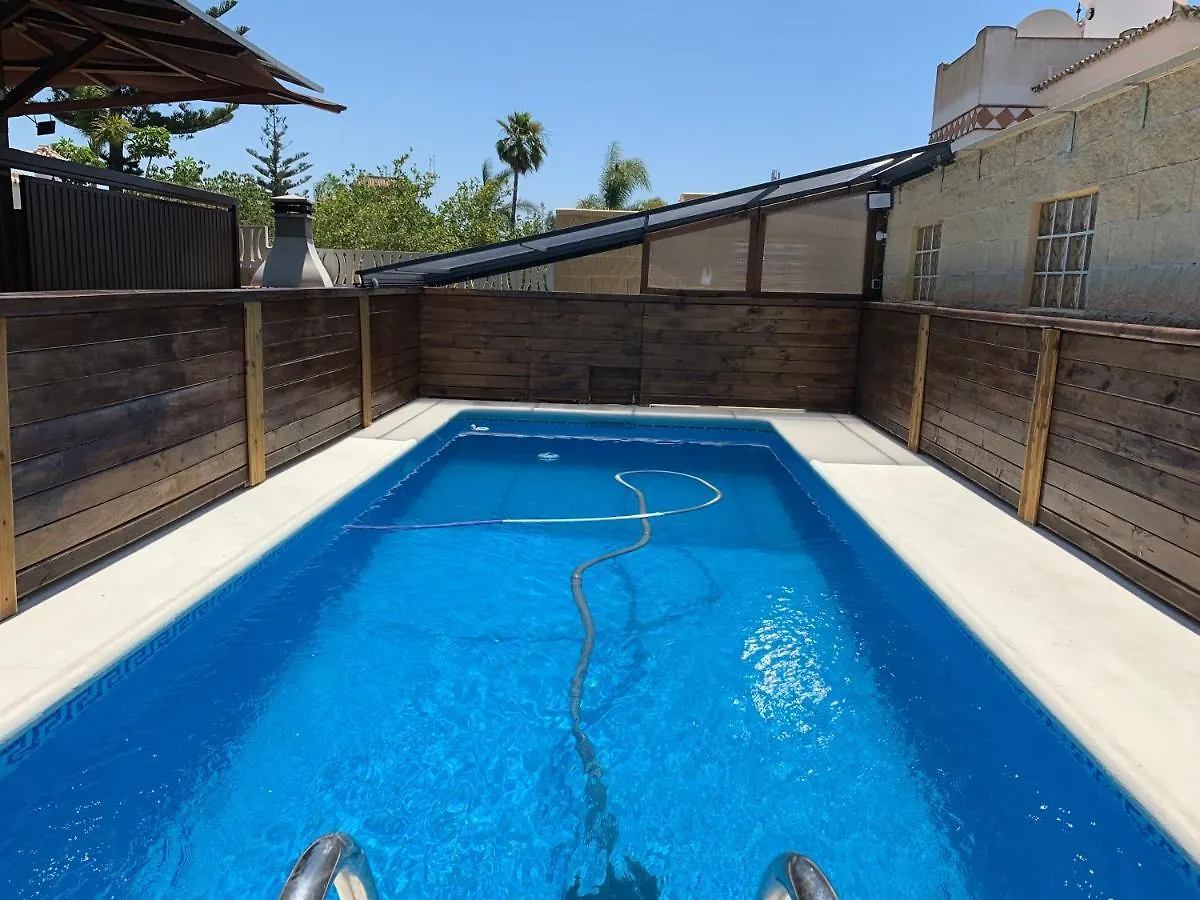 Nyaraló Wood House Close Beach Marbella
